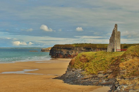 ballybunion castle on the strand