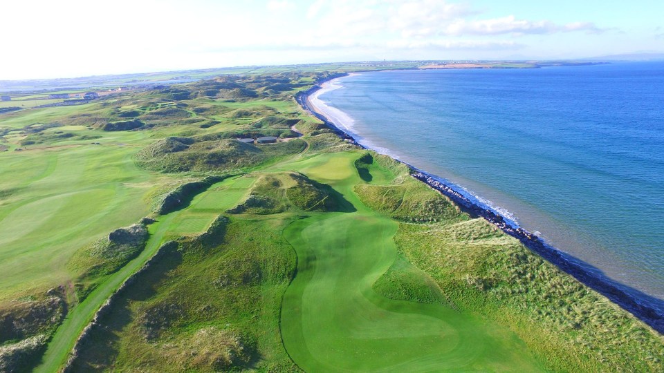 Southwest Ireland golf course alongside the sea