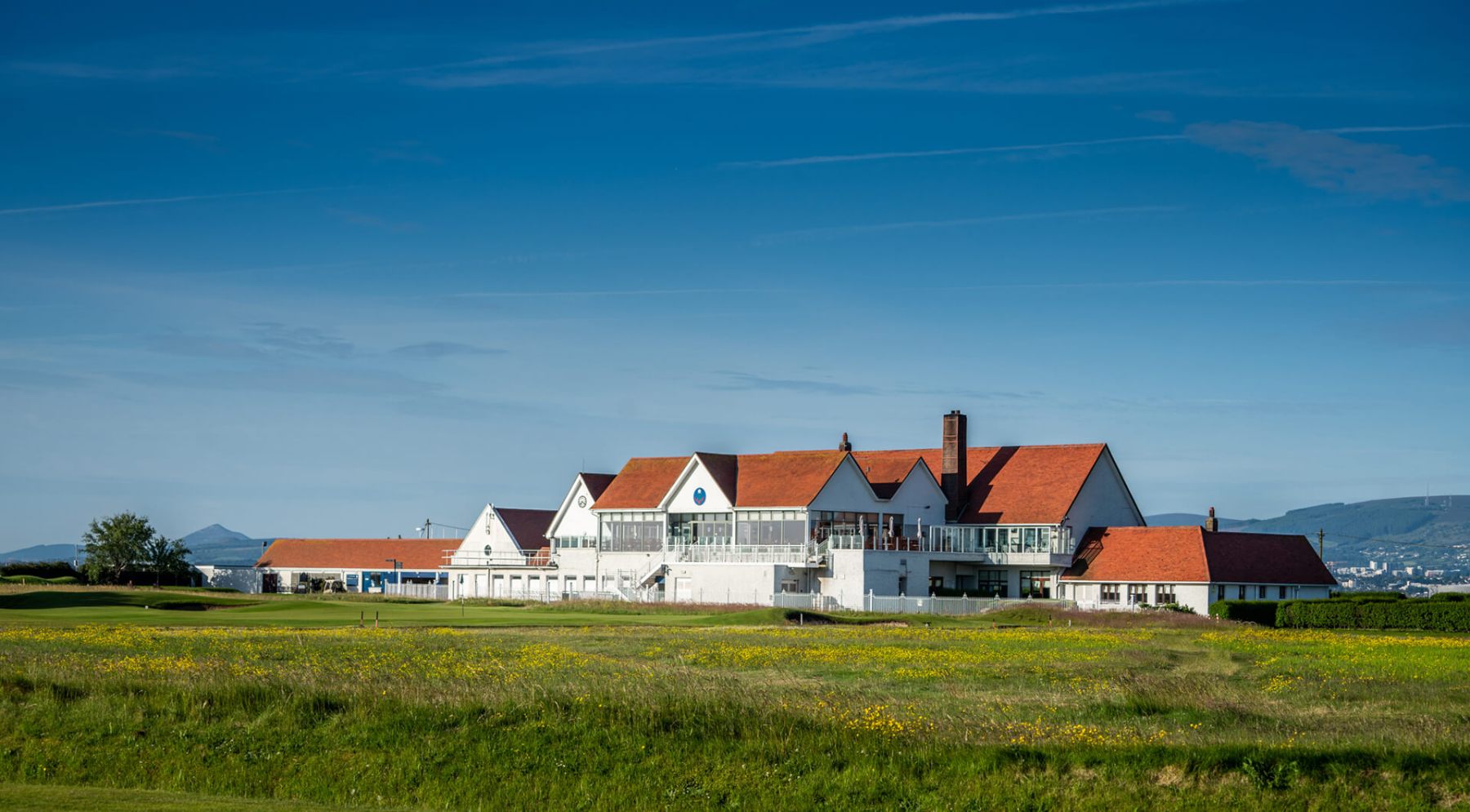 dublin golf club clubhouse with blue sky