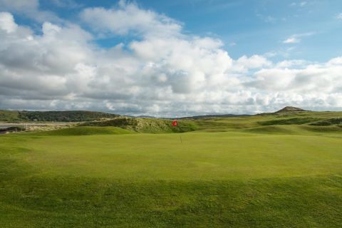 Cloudy day at a golf course on Ireland's northwest coast