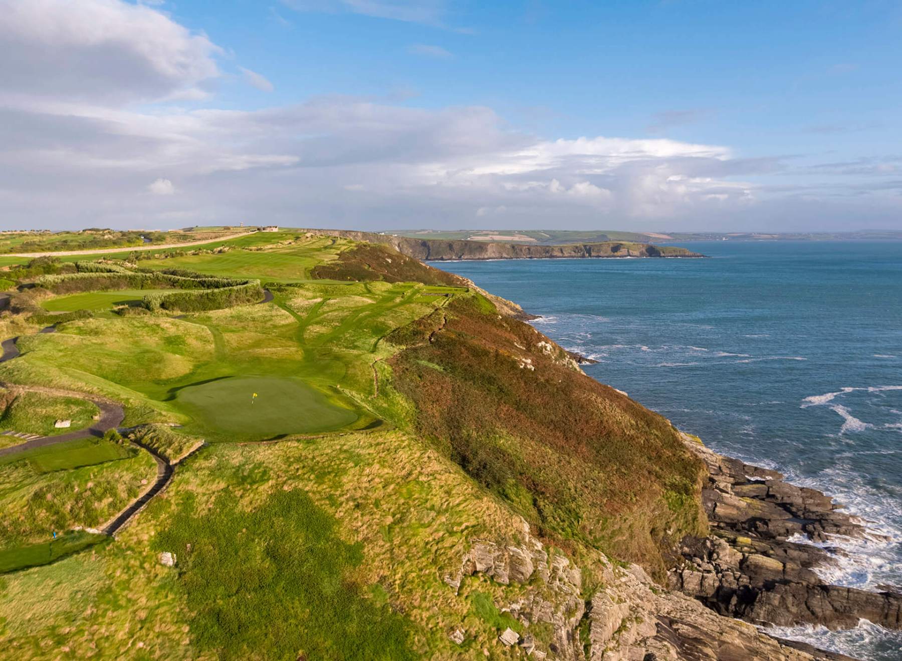 old head of kinsale view of golf course adjacent to sea