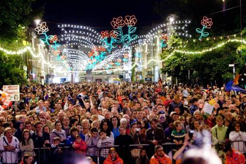 outdoor spectators at the rose of tralee festival