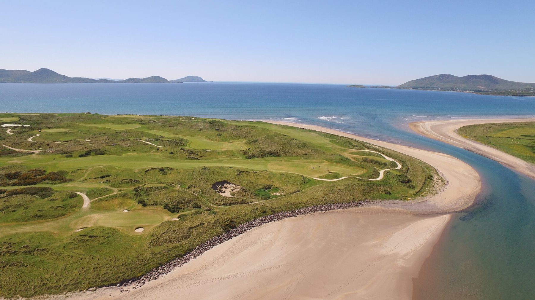 Golfing with ocean proximity in Ireland